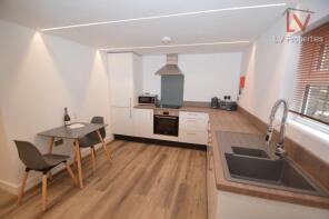 49, Hartley Avenue, Woodhouse, Leeds LS6 2LW