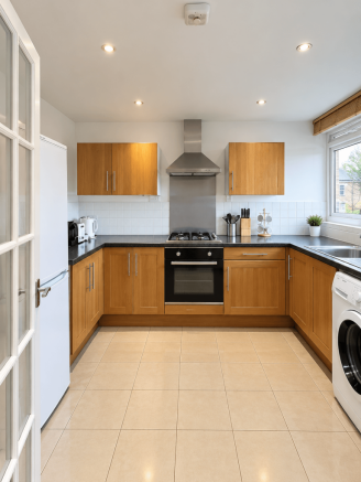 3 bed maisonette to rent Fenwick Pl, Lonon SW9 9N