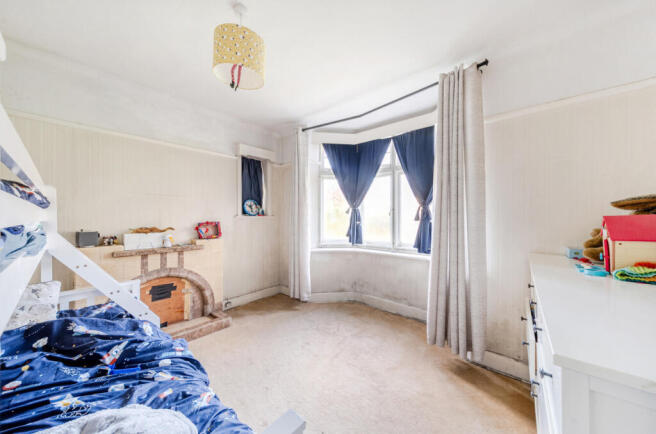 1385810-19-693013...