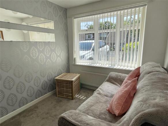 Bedroom/Dining Room