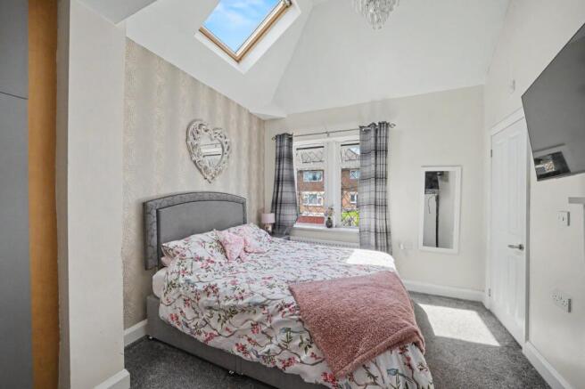 3 bed Semi-Detached for sale Image 12