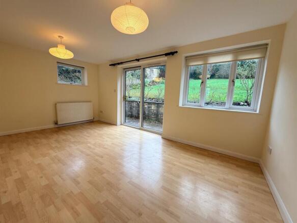 Dining Room.jpg
