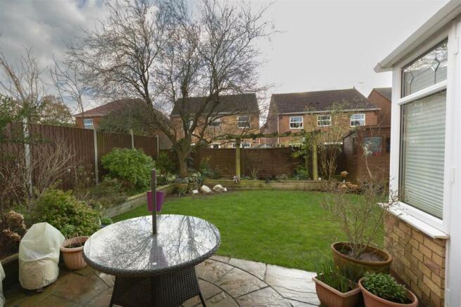 27 Crocus Way 51.jpg