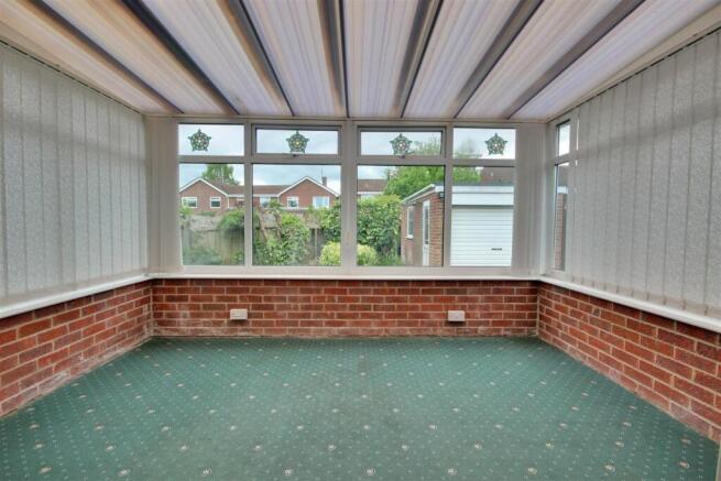 2 bed Semi-Detached Bungalow for sale Image 7