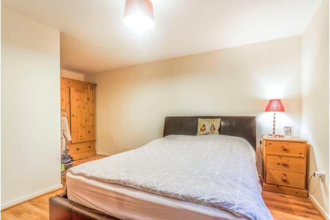 Master Bedroom2