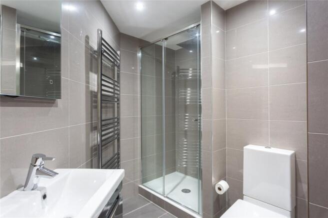 2 bed Apartment for sale Image 8