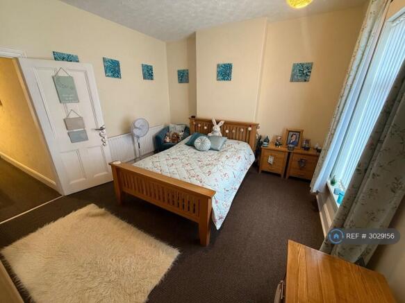 2 bed Semi-Detached to rent Image 8
