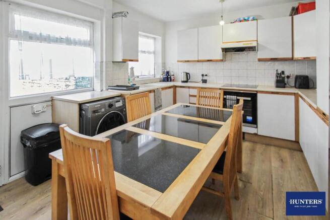 3 bed Terraced for sale Image 6