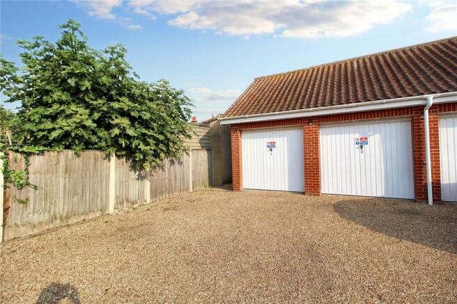 Garage & Parking