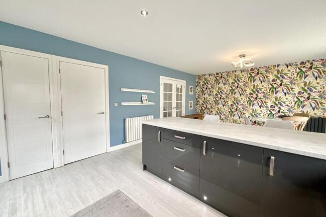 4 bed Detached for sale Image 7