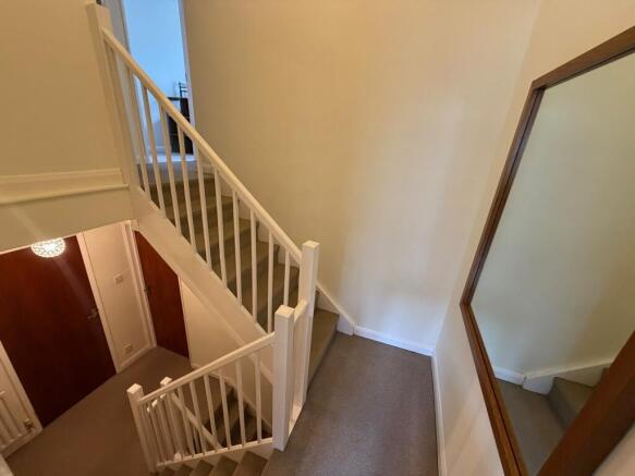 3 bed Town House to rent Image 8