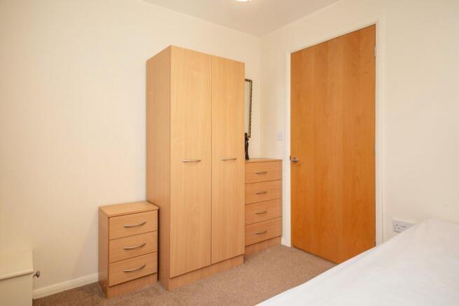 2 bed Flat to rent Image 6