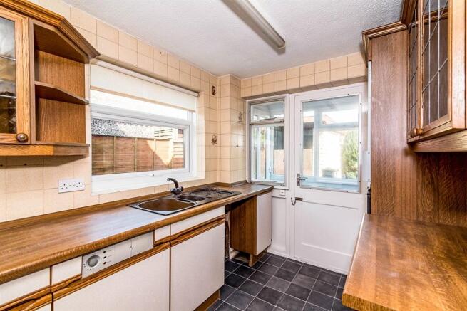 Kitchen: