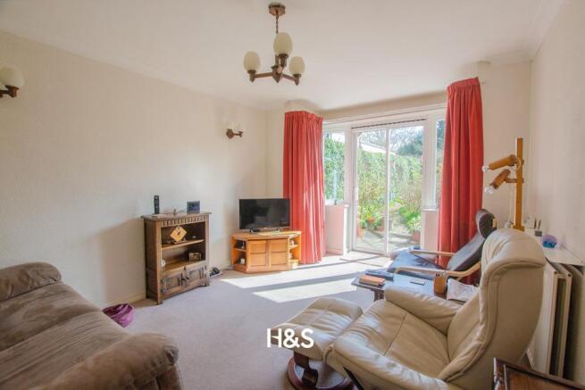 57 station road - rear reception.jpg