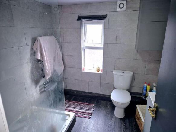 8 bed Terraced for sale Image 11