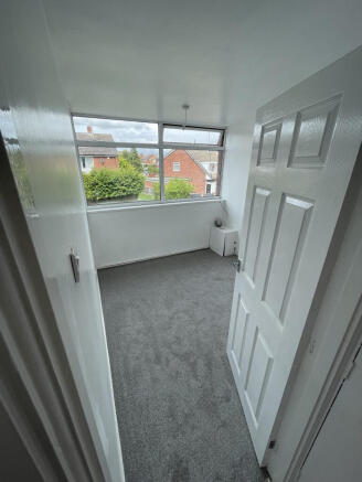 2 bed Apartment to rent Image 5