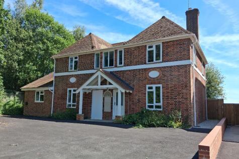 Waterloo Road, Cranbrook, Kent, TN17 3JQ