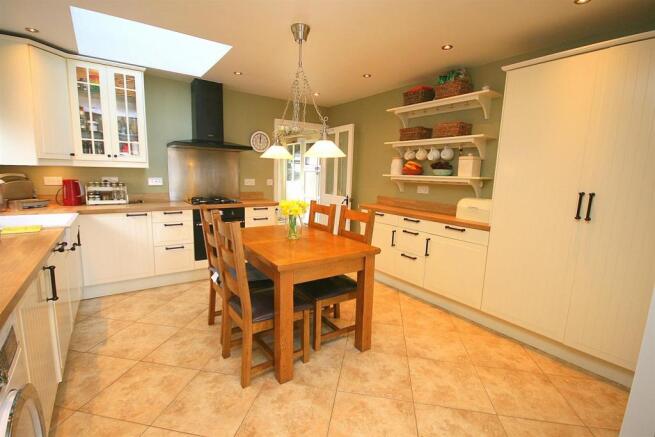 Kitchen/Dining Room