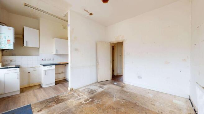 Flat B, 33 Bouverie Road, Stoke Newington, London, N16 0AH