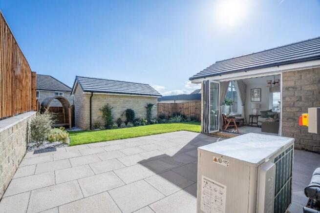 4 bed Detached for sale Image 8