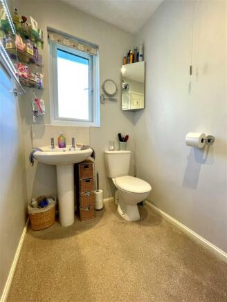 en-suite shower room.jpg