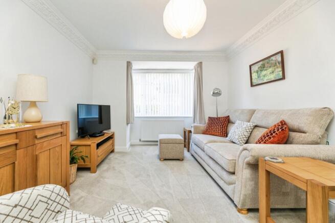pbox-living_room-347392.jpg