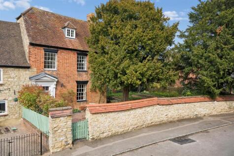 Vicarage Road, Bradwell Village, Milton Keynes