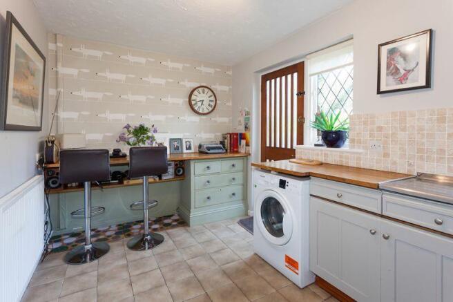 BREAKFAST KITCHEN