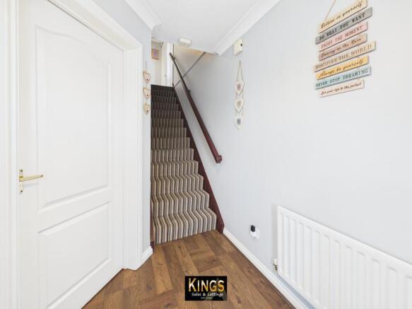 4 bed Detached for sale Image 8