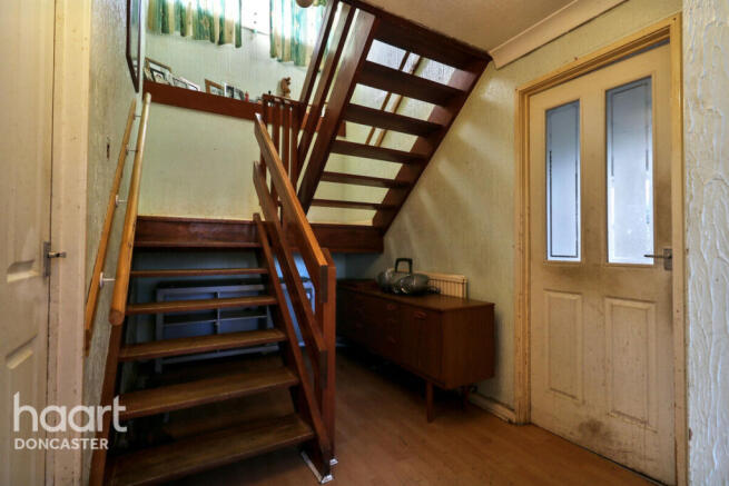 4 bed Detached for sale Image 5
