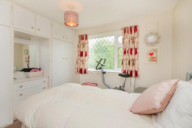 3 bed Semi-Detached for sale Image 11