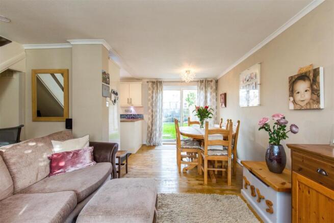 37 Harcourt Close-12.jpg