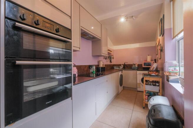 3 bed Terraced for sale Image 4