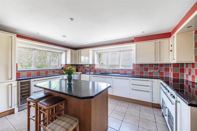 Kitchen with island
