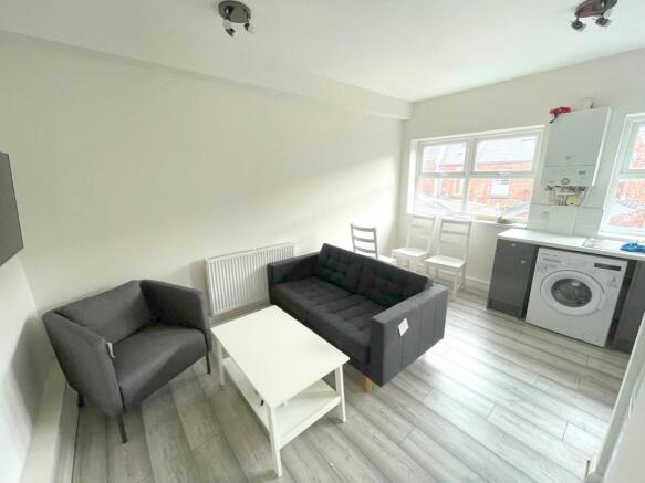 3 bed Apartment to rent Image 7