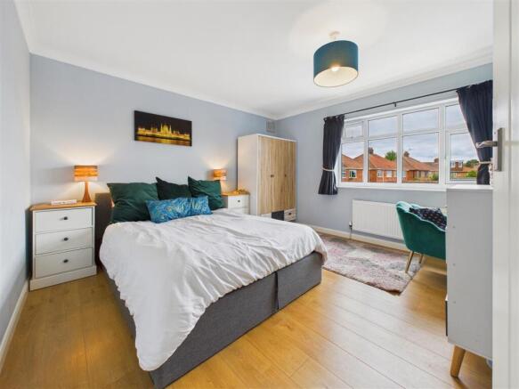 3 bed Semi-Detached for sale Image 12