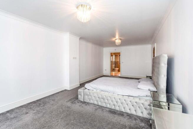 Bedroom 1 (Double with Ensuite)