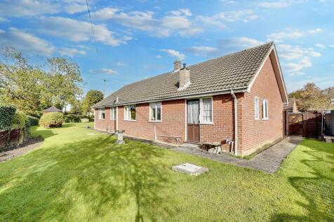 Thorns Close, Wickhambrook, CB8