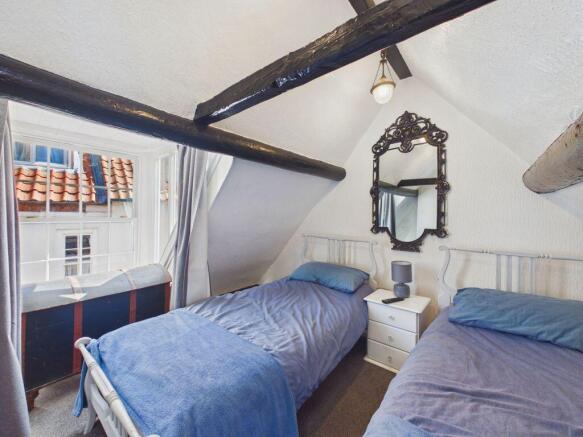 4 bed Cottage for sale Image 10