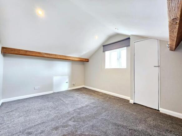 3 bed Semi-Detached Bungalow for sale Image 12