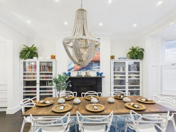 4 bed Town House for sale Image 10