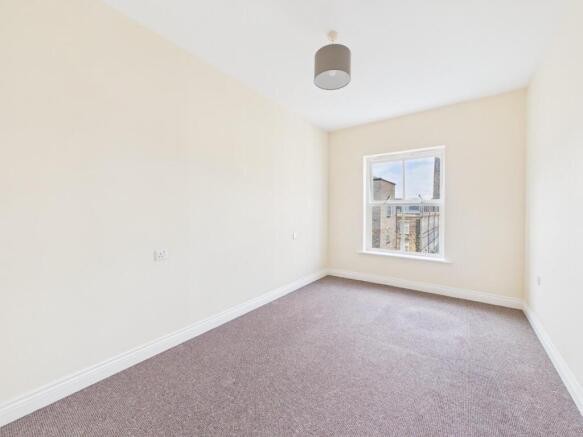2 bed Flat for sale Image 6