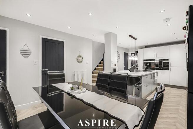Wickham Place, Basildon photo 4