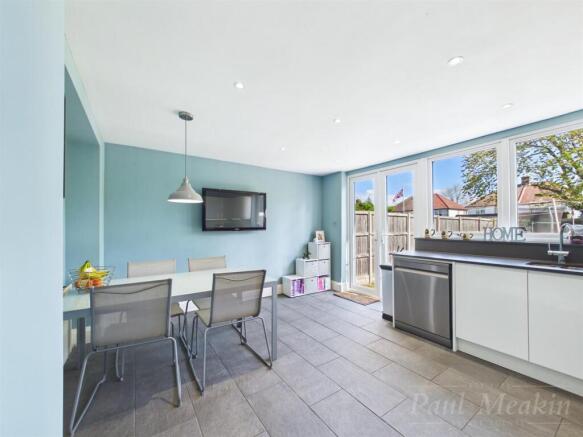 Parkway, New Addington, Croydon photo 4