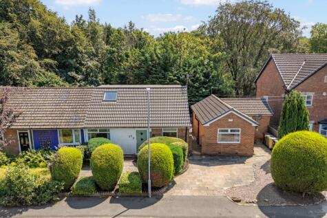 Thorns Close, Bolton, BL1, Semi-Detached 4 Bedroom Bungalow with 1 Bedroom Detached Annex