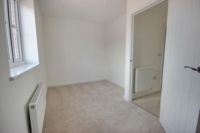 2 bed Semi-Detached to rent Image 12