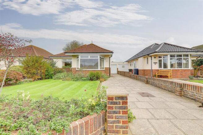 3-bed house on Rudgwick Avenue, Goring-By-Sea, BN12, £485,000