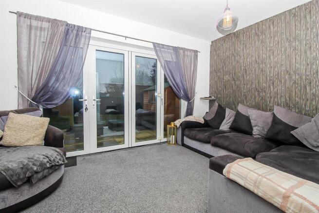 3 bed Semi-Detached for sale Image 4