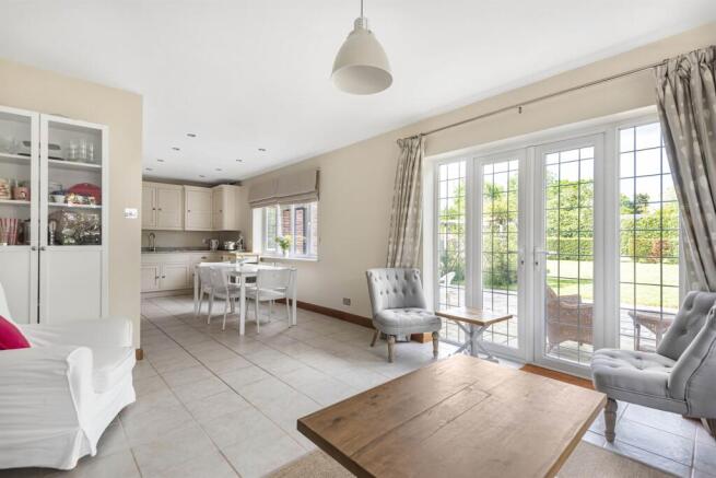 Kitchen/Dining/Famil