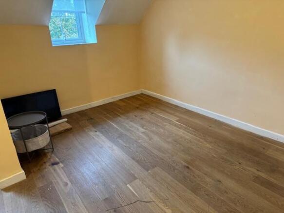 BEDSITTING ROOM